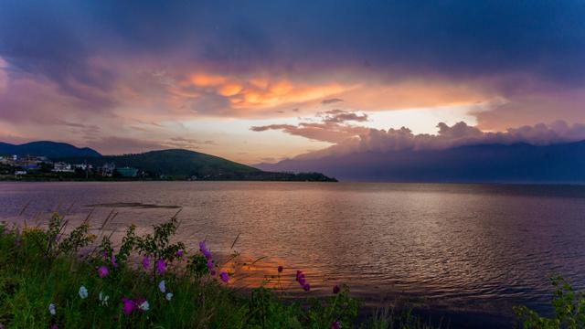 经典爱情语录:感情,需要的是理解;相处,需要的是默契;陪伴,需要的是耐心 经典爱情语录:感情,需要的是理解;相处,需要的是默契;陪伴,需要的是耐心