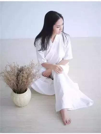 素淡女子，灵魂生香