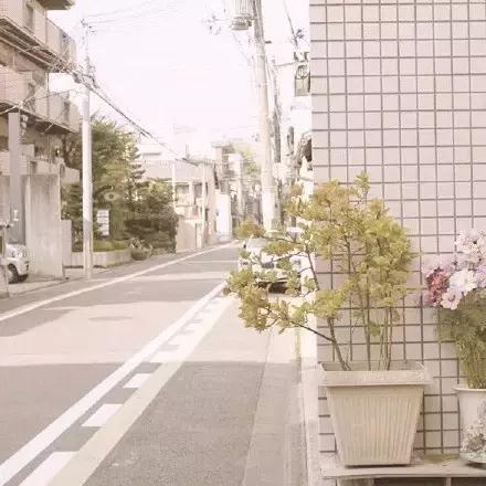 他到底哪里好,值得你红了眼还要笑着原谅 他到底哪里好,值得你红了眼还要笑着原谅