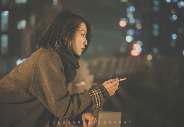 情是感官折射的知觉，爱是灵魂触动的振颤