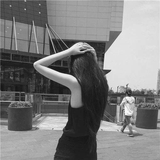 情感语录：后来你走了，我熬夜的习惯却怎么都改不掉