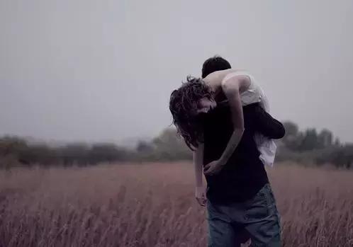 依靠他人是种幸福，依靠自己是种成就