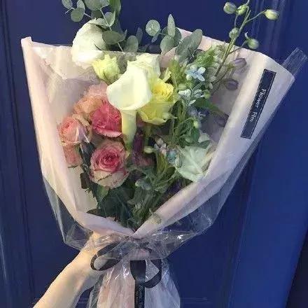 我怕我抓不住你，留下我一个人孤独