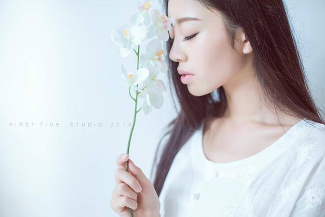 心情语录：梦已逝，心已碎，留下的只是在为离开做准备