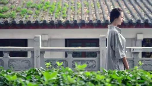 不流泪，不代表不痛