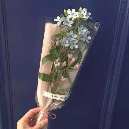 我怕我抓不住你，留下我一个人孤独