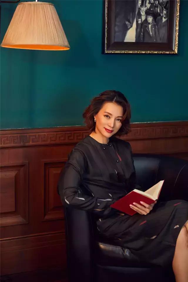 董卿:人这辈子不是活了多少日子,而是记住了多少日子 董卿:人这辈子不是活了多少日子,而是记住了多少日子