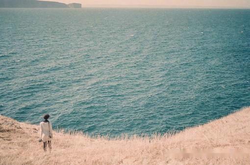 粗茶淡饭随缘过，富贵荣华莫强求
