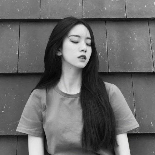 连自己最爱的长发都剪了，还有什么不能放弃的