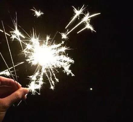 心情语录：谢谢你曾经来过，很遗憾你还是走开了