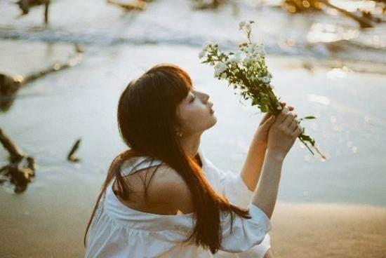 现实社会经典语录,透彻露骨,句句扎心 现实社会经典语录,透彻露骨,句句扎心