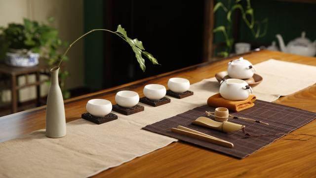 十句让人心静的佛语禅心，只有静下心来，才能回归自我