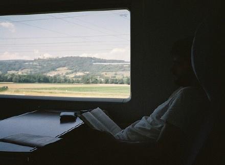 烦恼是一个迷宫，清醒是唯一的出口