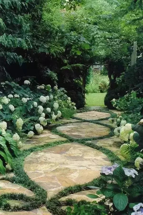 活着，让自己高兴；做人，让别人舒服